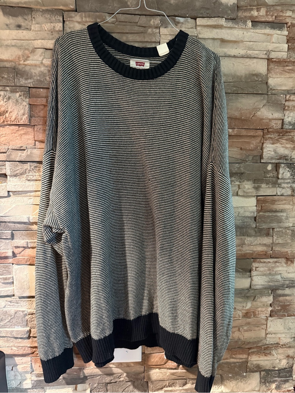 Levi's Black and Cream Narrow-Stripe Crewneck Sweater
